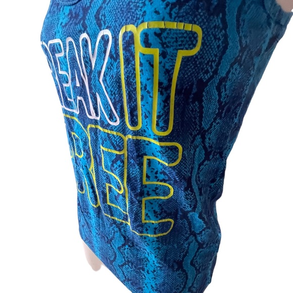 Zumba Wear tank top Size Large - Picture 11 of 15